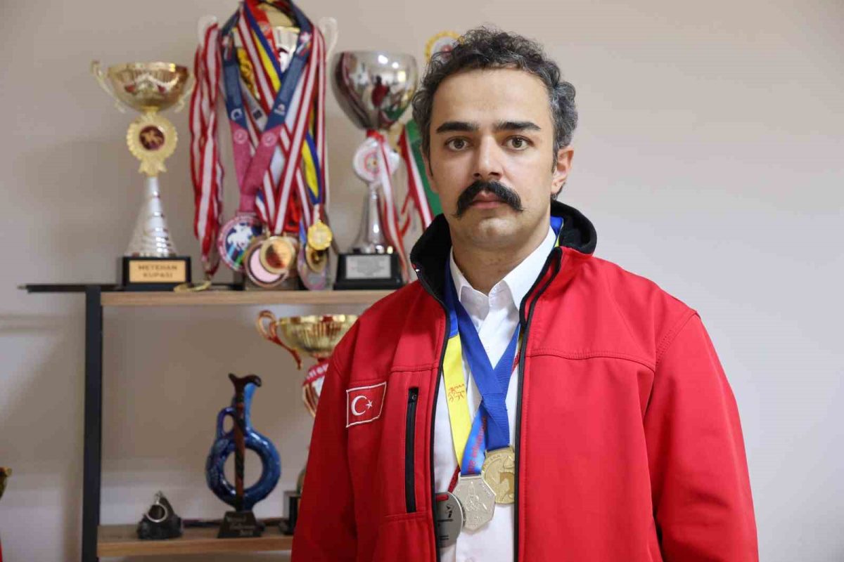 Milli atlı okçu Veysel Batuhan Bay İspanya’da Avrupa şampiyonu oldu - Foto 2