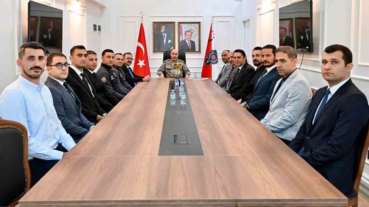 Muğla birincisi olan Emniyet voleybol takımı bölge müsabakalarına katılacak - Foto 2