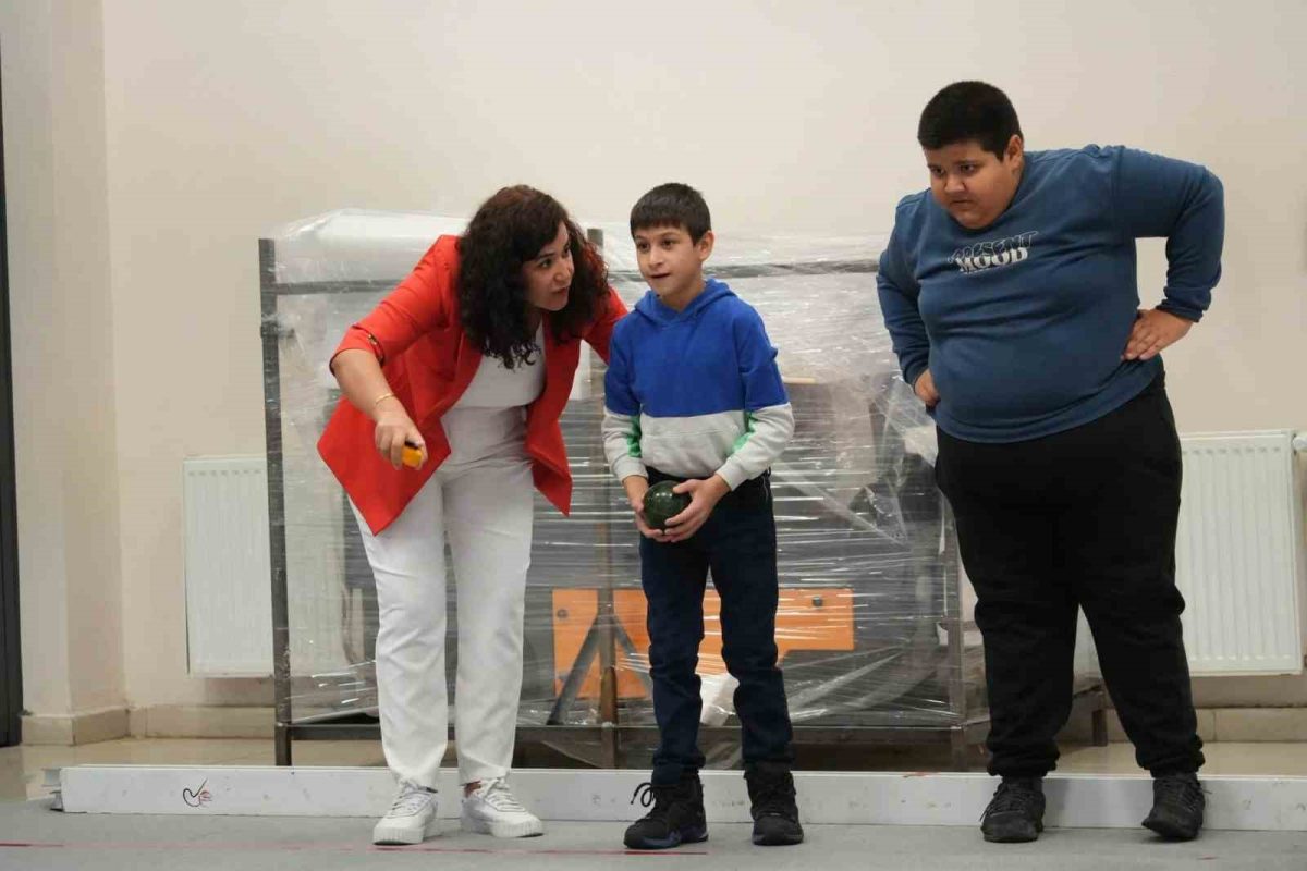 Muğla’da özel sporcular Bocce Turnuvası’nda sahaya çıktı - Foto 2