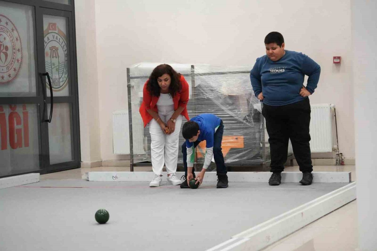 Muğla’da özel sporcular Bocce Turnuvası’nda sahaya çıktı - Foto 4