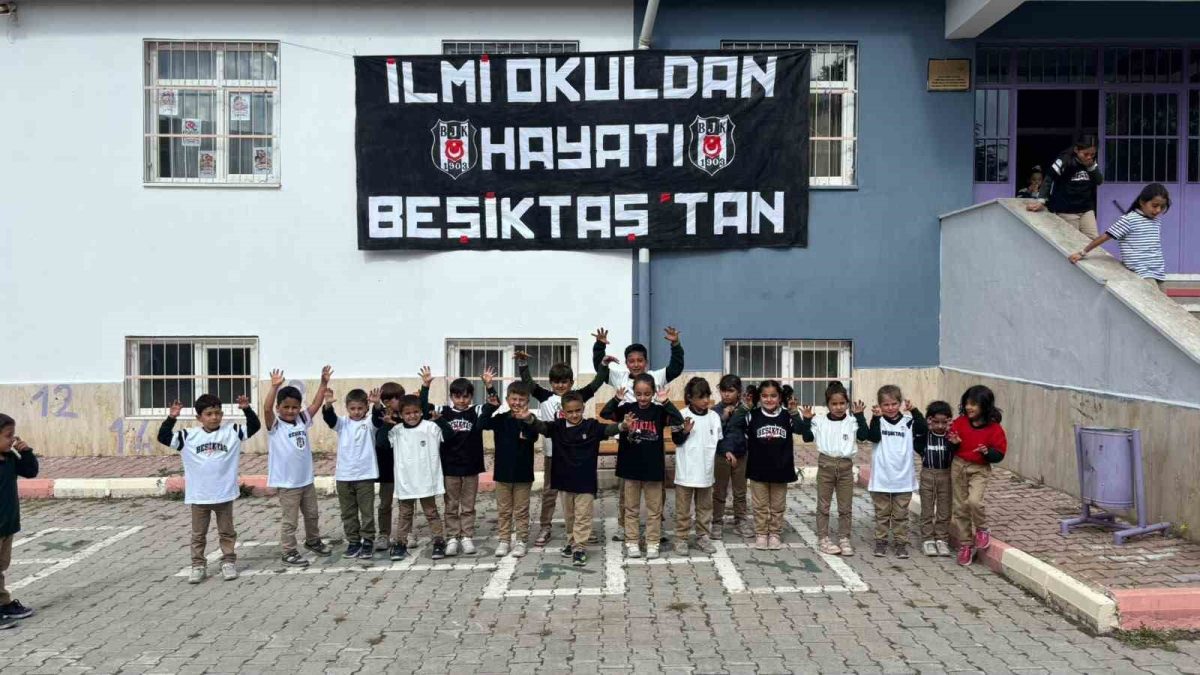 Niğde’de Beşiktaş taraftarlarından öğrencilere anlamlı hediye