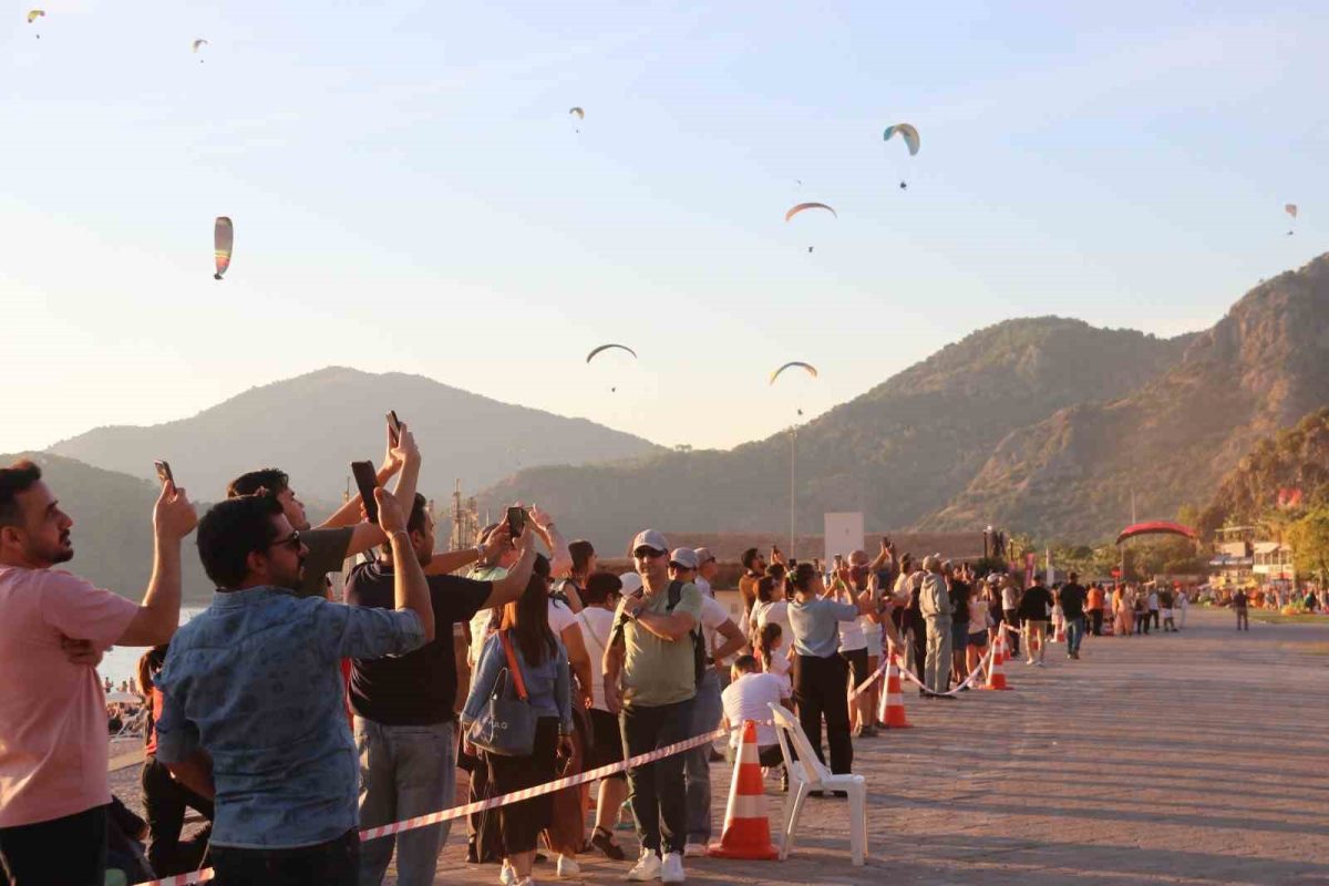 Ölüdeniz Hava Oyunları Festivali’nin açılışı gerçekleştirildi