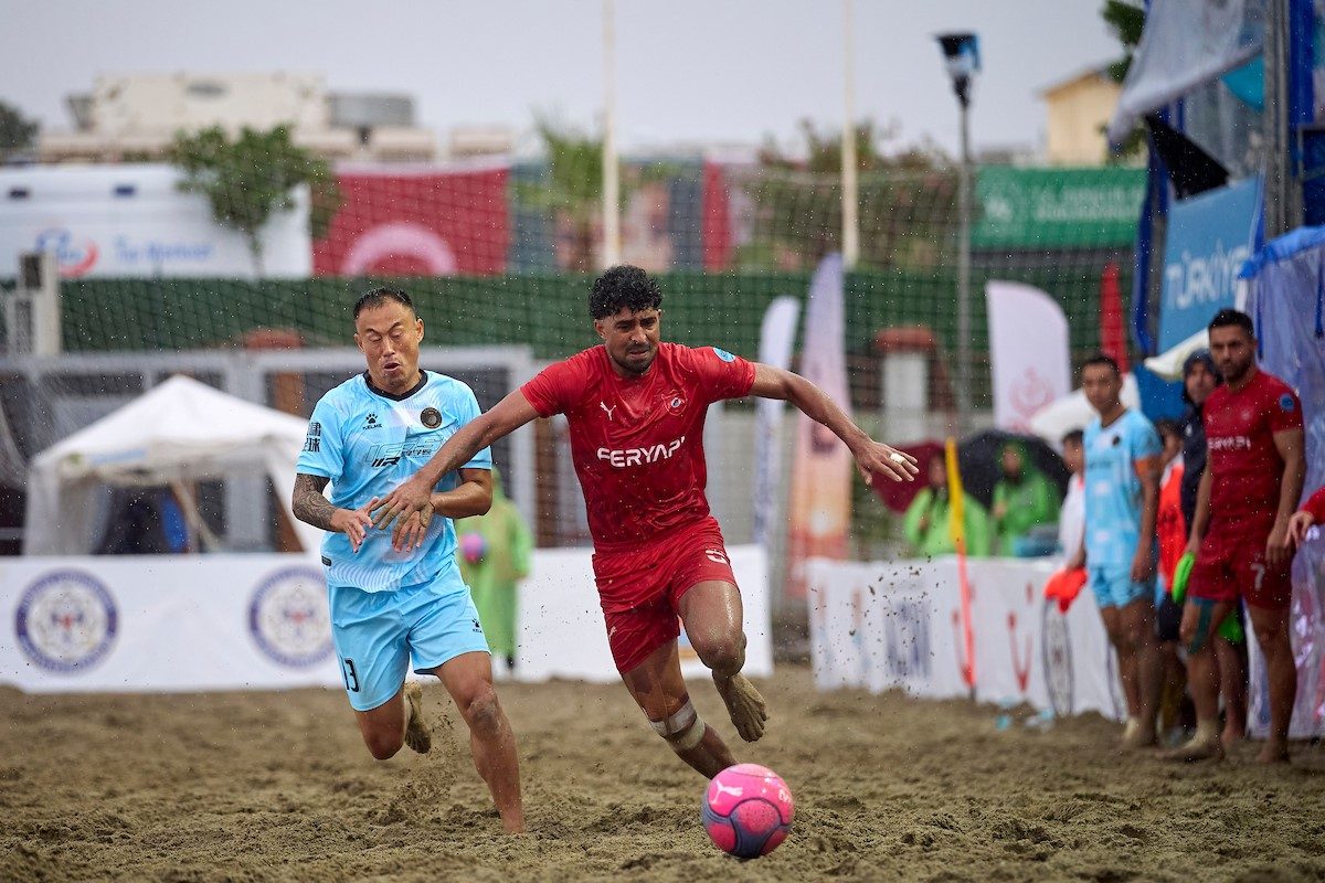Plaj Futbolu Dünya Kulüpler Şampiyonası’nda Alanya Belediyespor penaltılarla çeyrek finalde - Foto 5