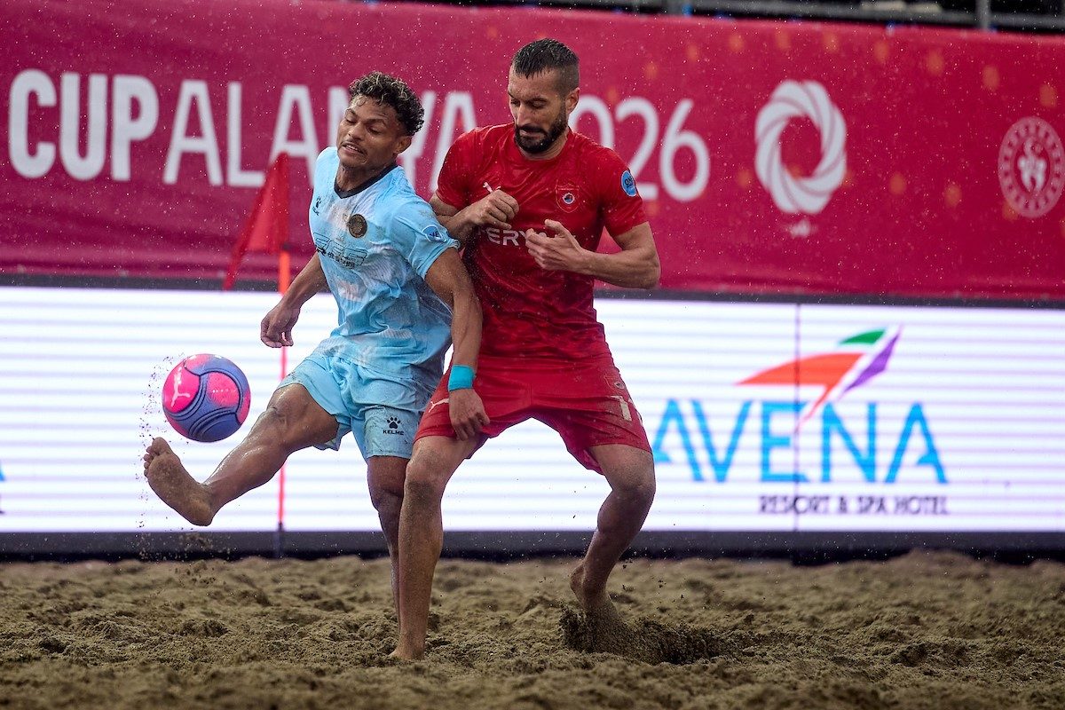 Plaj Futbolu Dünya Kulüpler Şampiyonası’nda Alanya Belediyespor penaltılarla çeyrek finalde - Foto 8