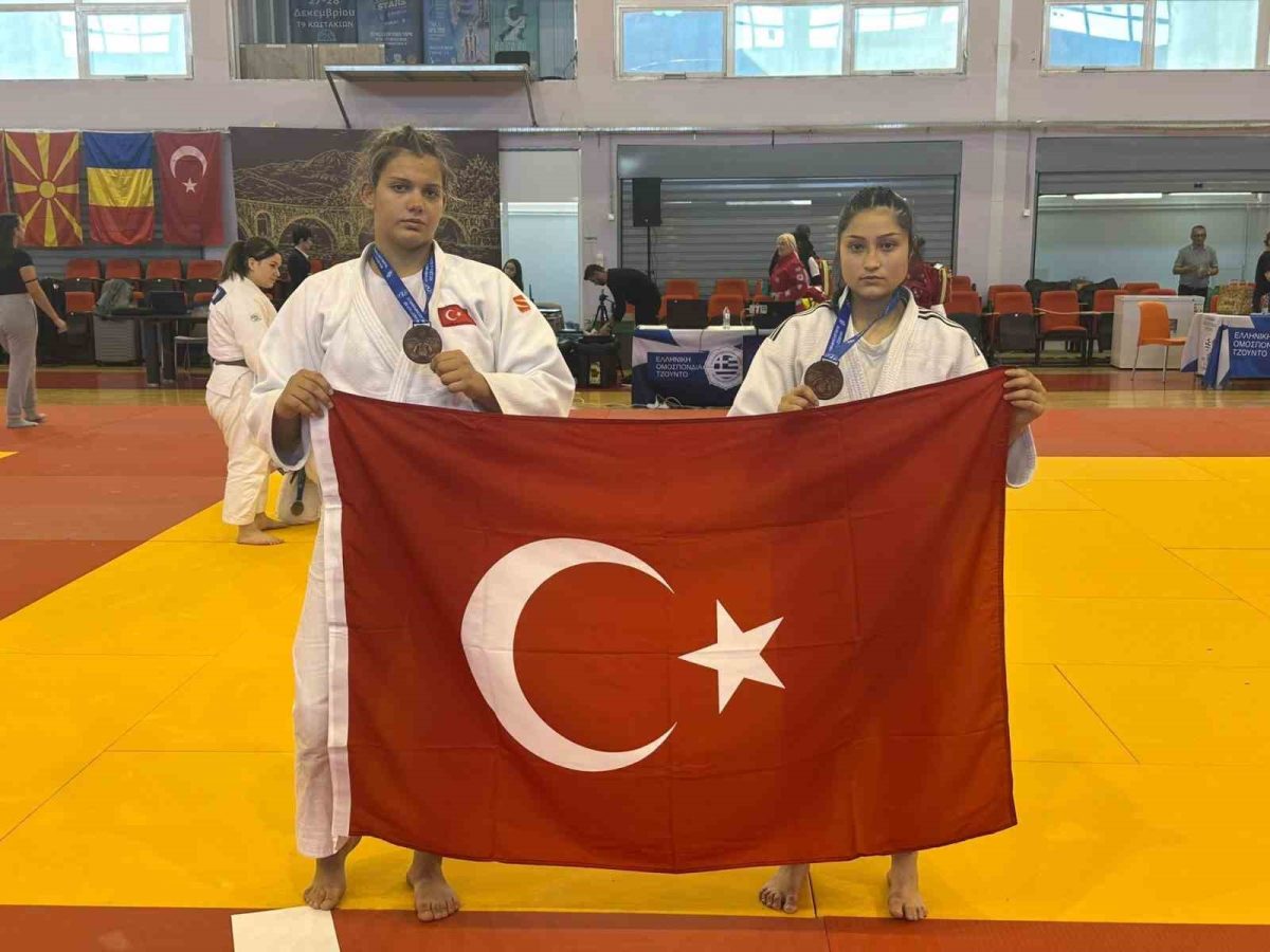 Salihlili sporculardan Yunanistan’da madalya başarısı