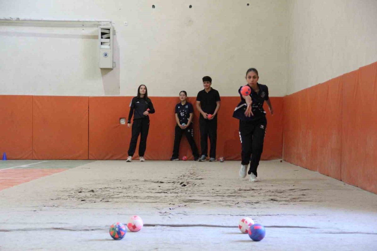 Şampiyon sporcular, Bingöl’de yeni şampiyonluklara hazırlanıyor - Foto 2