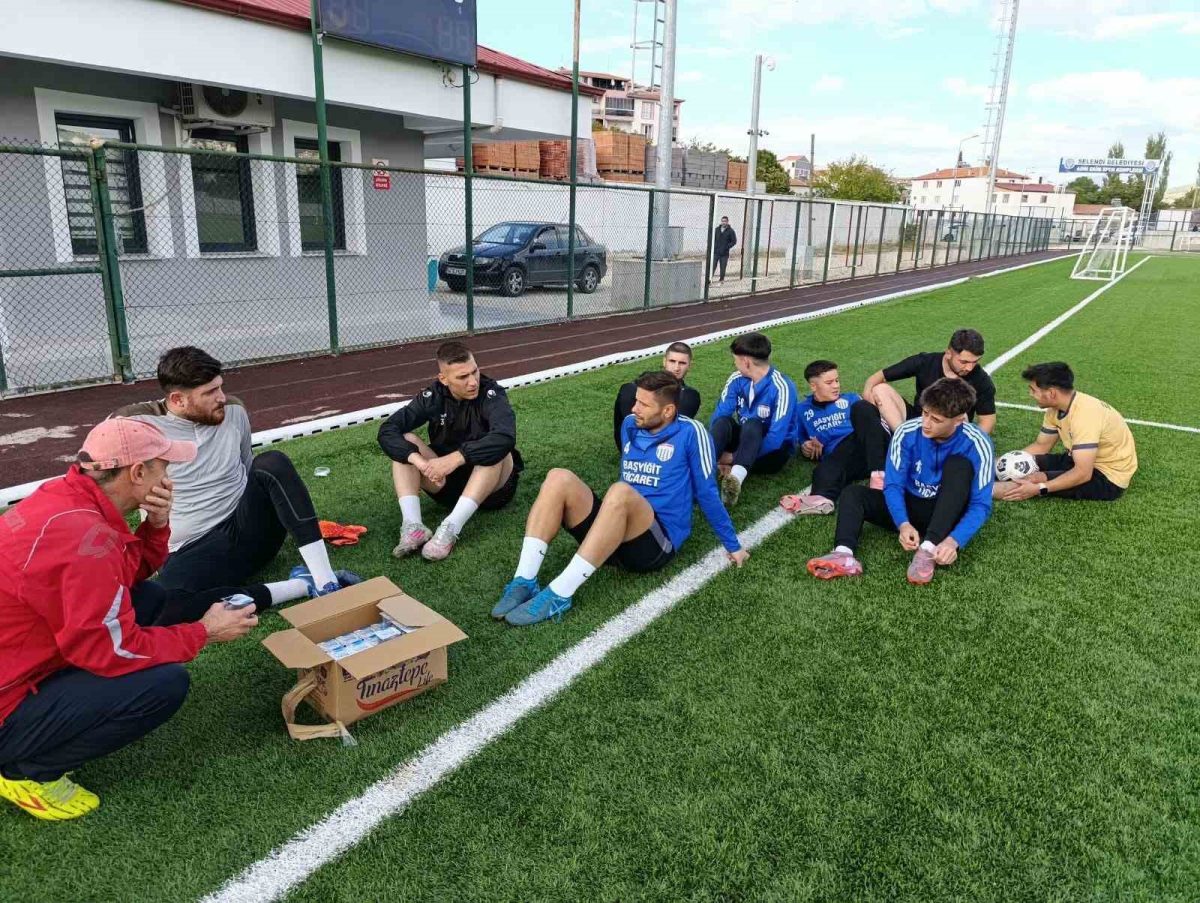 Selendi Belediyespor yeni sezon için sahaya indi