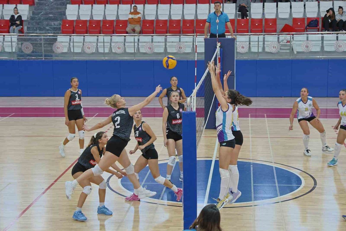 Söke’nin sultanlarından net galibiyet; 3-0 - Foto 2