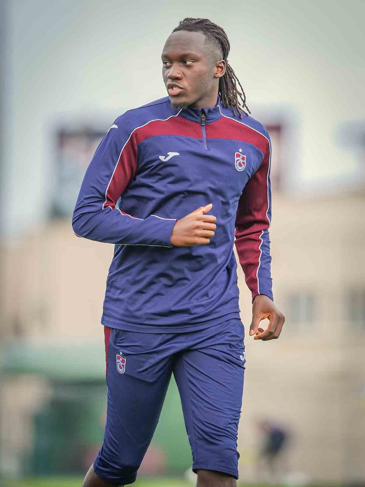 Trabzonspor’da Hearts mesaisi başladı - Foto 3
