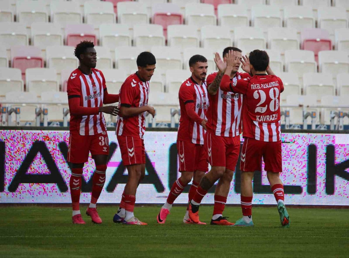 Trendyol 1. Lig: Sivasspor: 4 - Pendikspor: 1