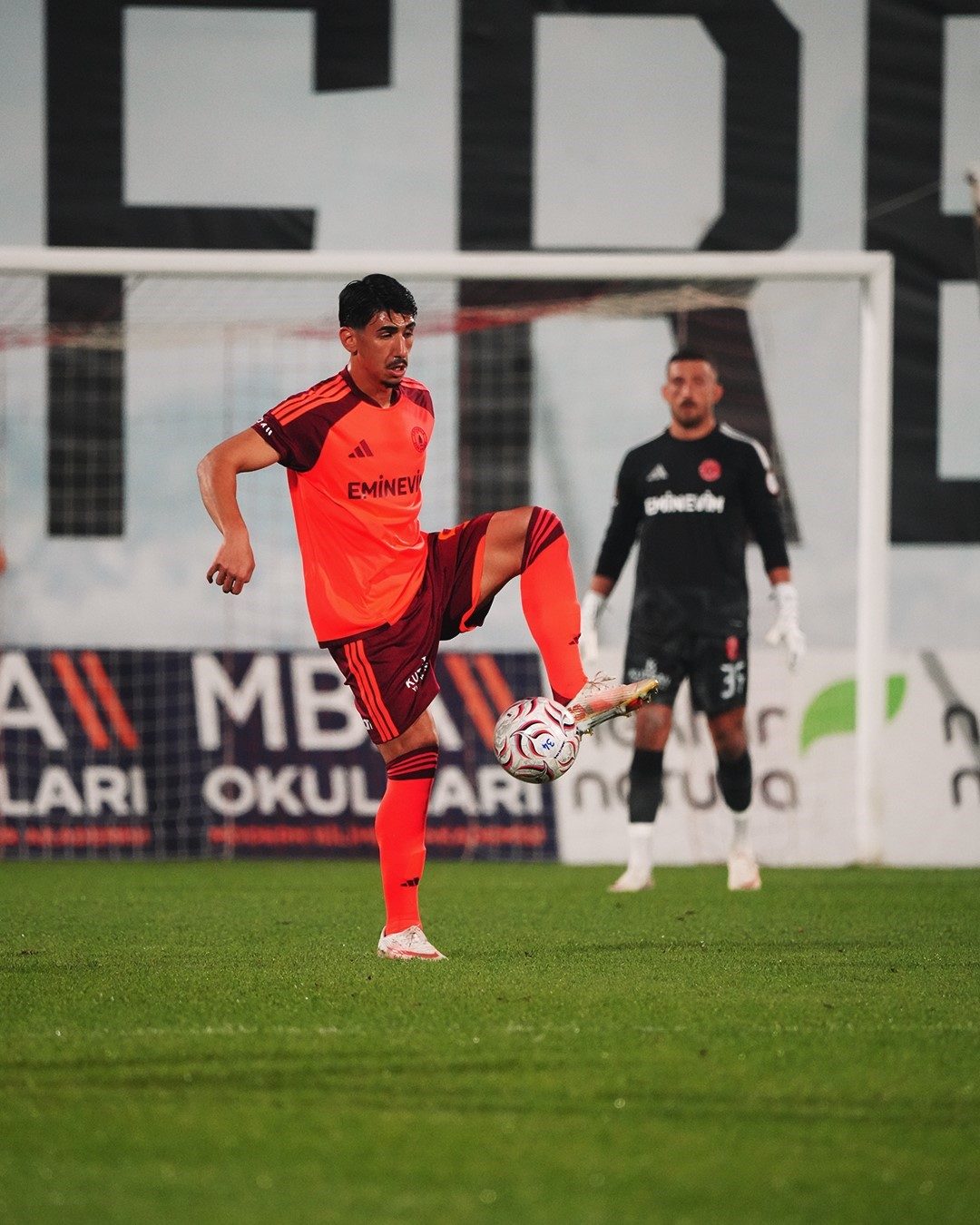 Trendyol 1. Lig: Ümraniyespor: 1 - Sarıyer: 1 - Foto 2
