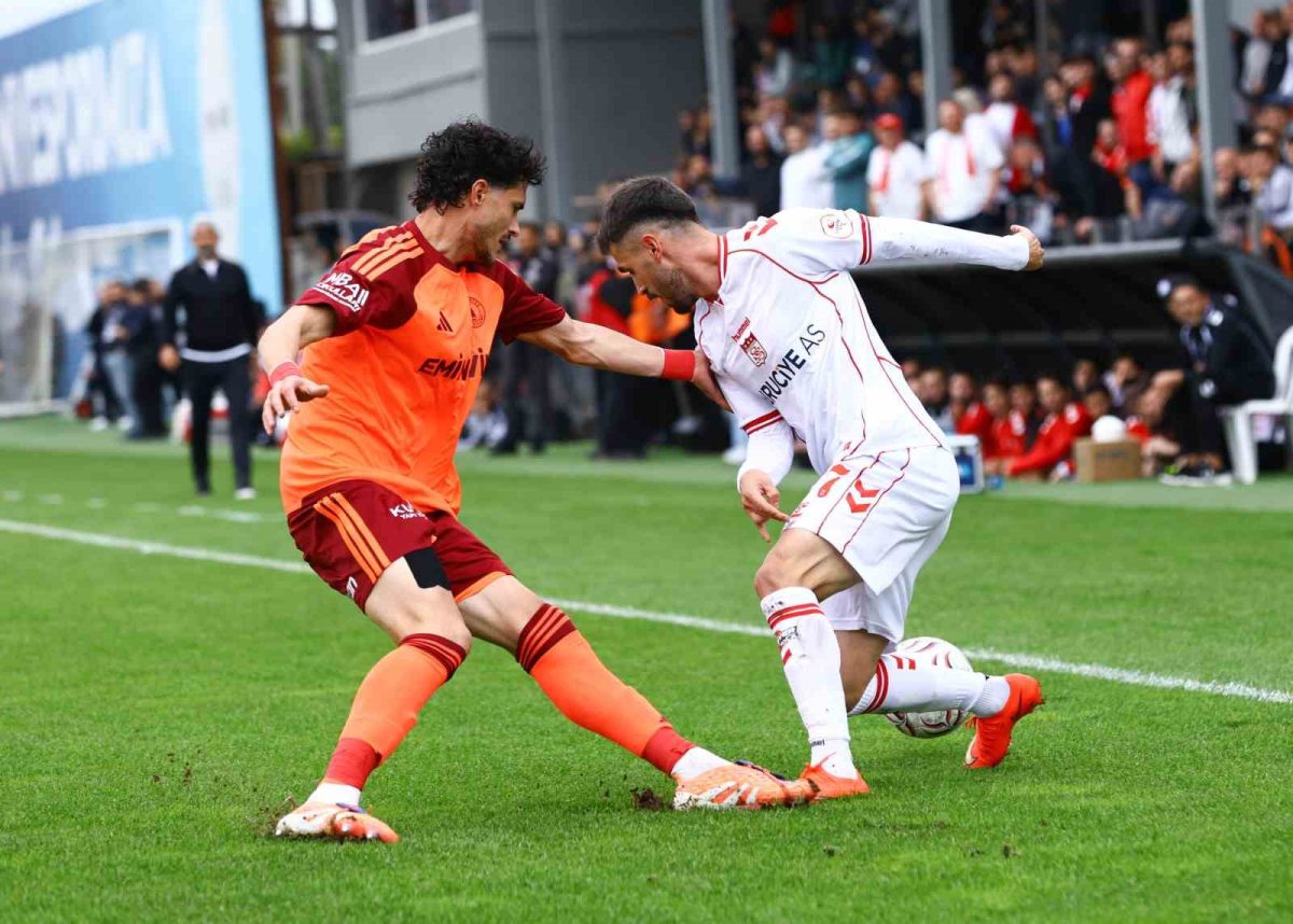 Trendyol 1. Lig: Ümraniyespor: 4 - Sivasspor: 0 - Foto 8