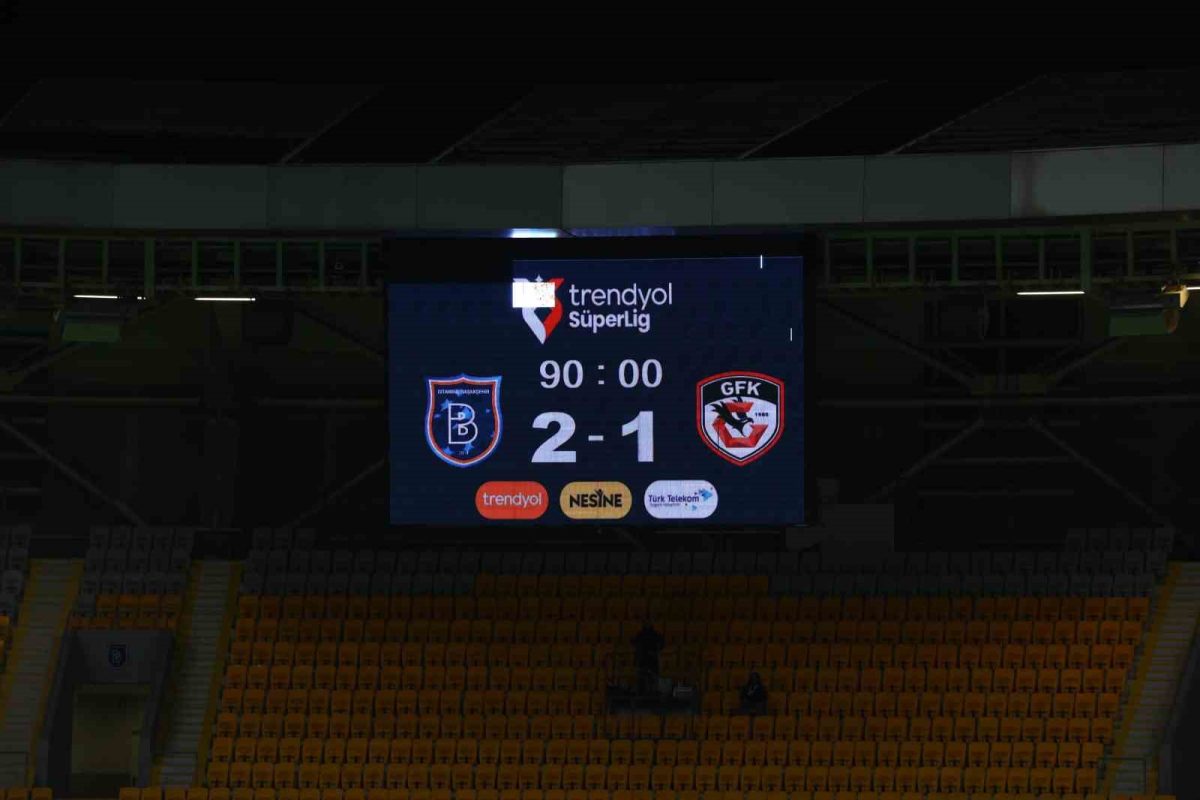 Trendyol Süper Lig: Başakşehir: 2 - Gaziantep FK: 1 (Maç sonucu) - Foto 3