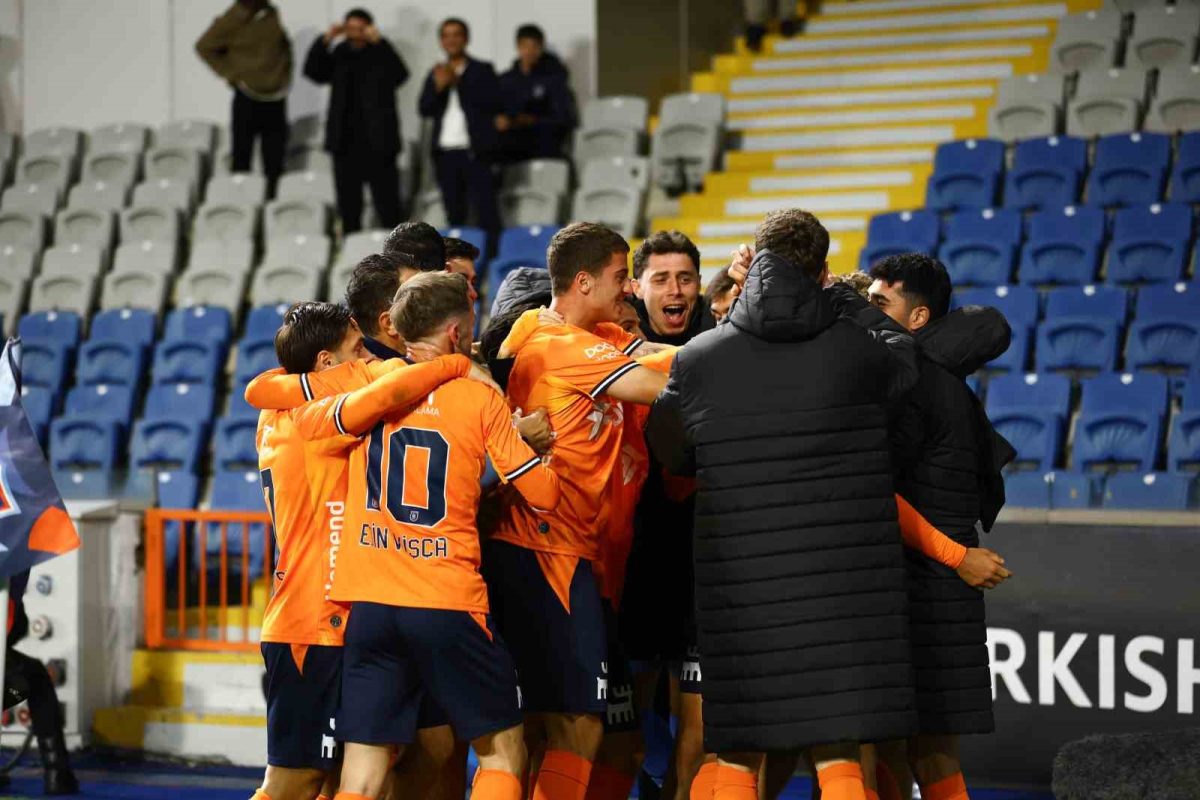 Trendyol Süper Lig: Başakşehir: 2 - Gaziantep FK: 1 (Maç sonucu) - Foto 7