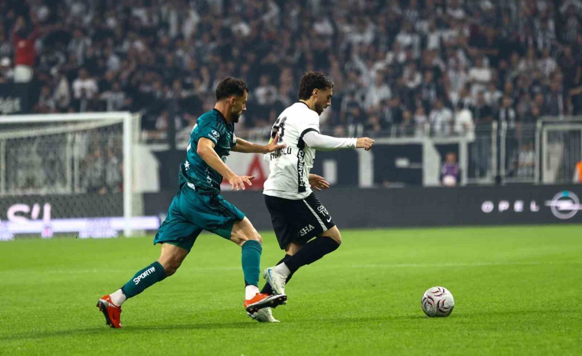 Trendyol Süper Lig: Beşiktaş: 0 - Kocaelispor: 0 (Maç devam ediyor) - Foto 6