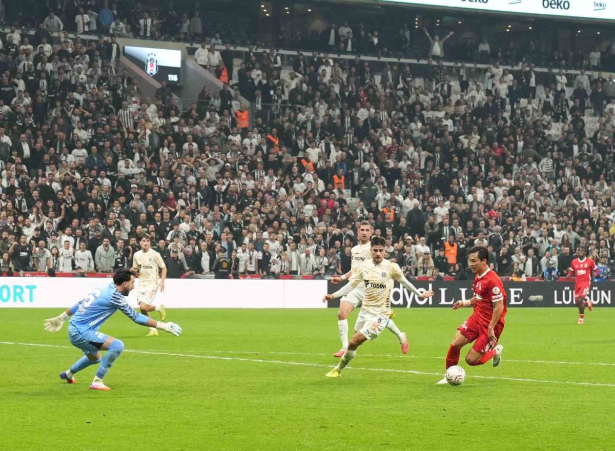 Trendyol Süper Lig: Beşiktaş: 2 - Başakşehir: 0 (Maç sonucu) - Foto 3