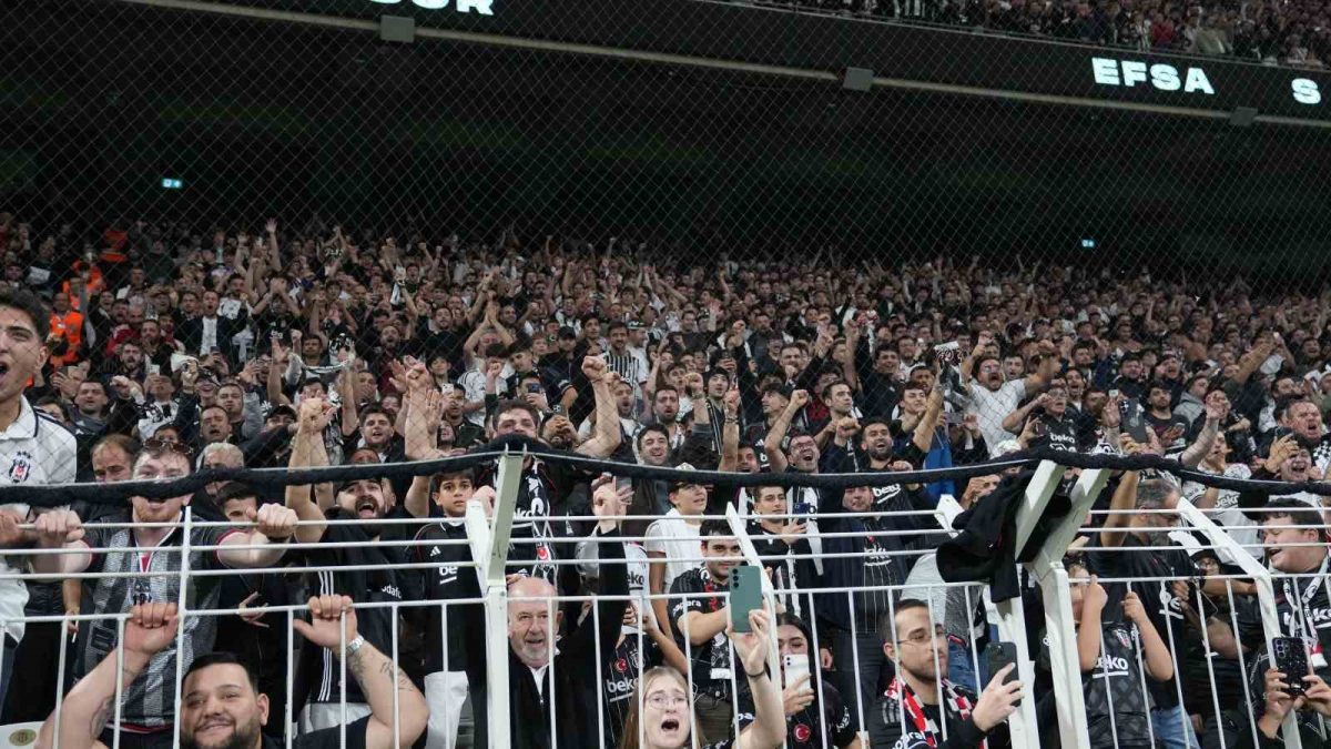 Trendyol Süper Lig: Beşiktaş: 2 - Başakşehir: 0 (Maç sonucu) - Foto 8