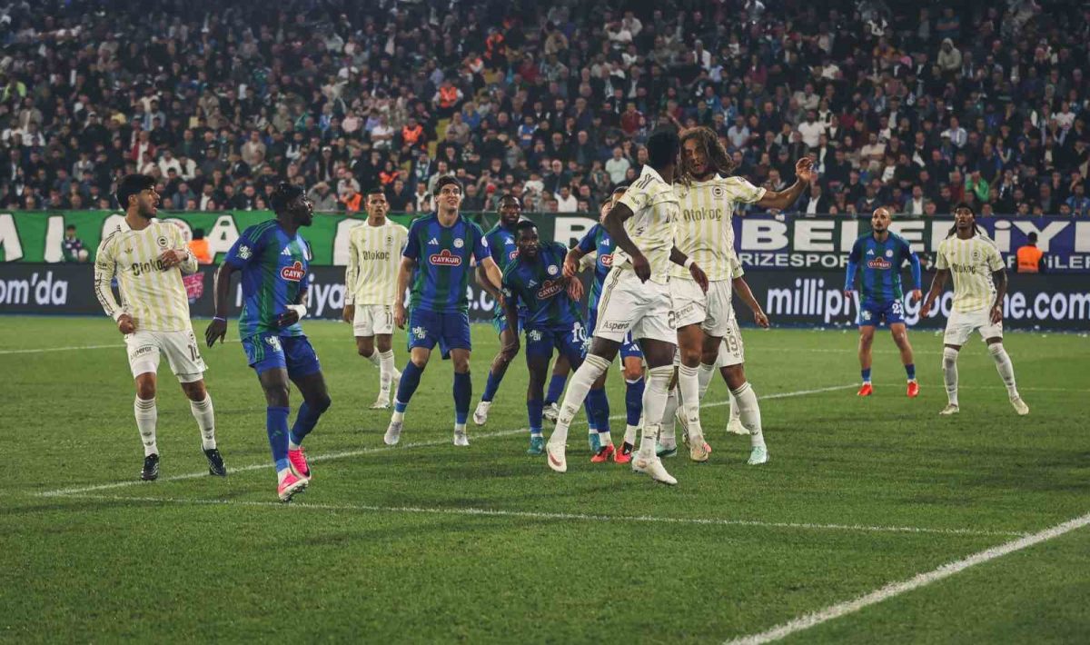Trendyol Süper Lig: Çaykur Rizespor: 0 - Fenerbahçe: 3 (Maç sonucu) - Foto 8
