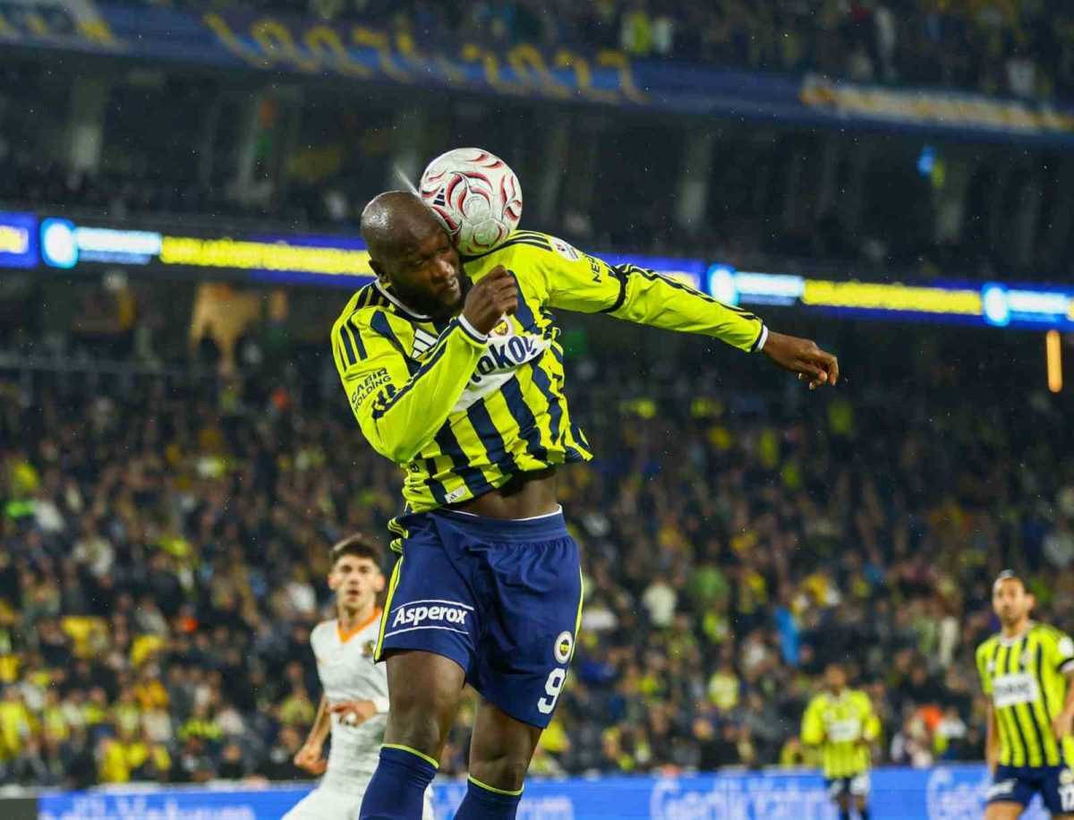 Trendyol Süper Lig: Fenerbahçe: 0 - Corendon Alanyaspor: 0 (Maç devam ediyor) - Foto 5