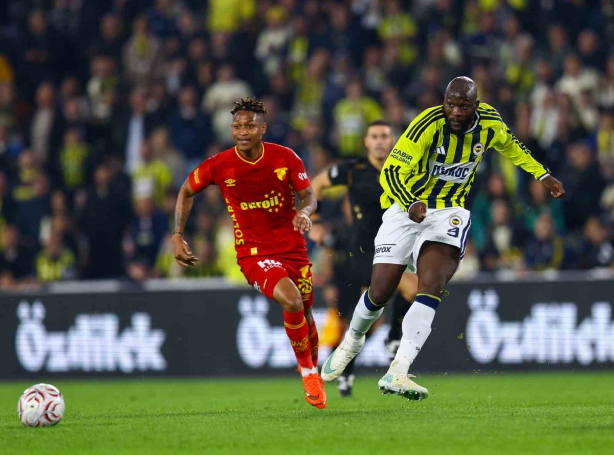 Trendyol Süper Lig: Fenerbahçe: 1 - Göztepe: 0 (İlk yarı) - Foto 3