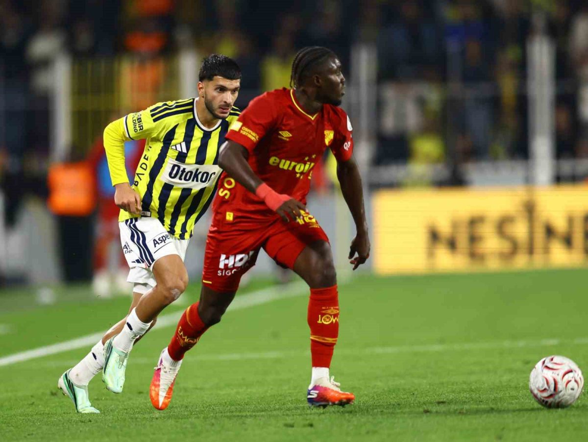 Trendyol Süper Lig: Fenerbahçe: 1 - Göztepe: 0 (İlk yarı) - Foto 7