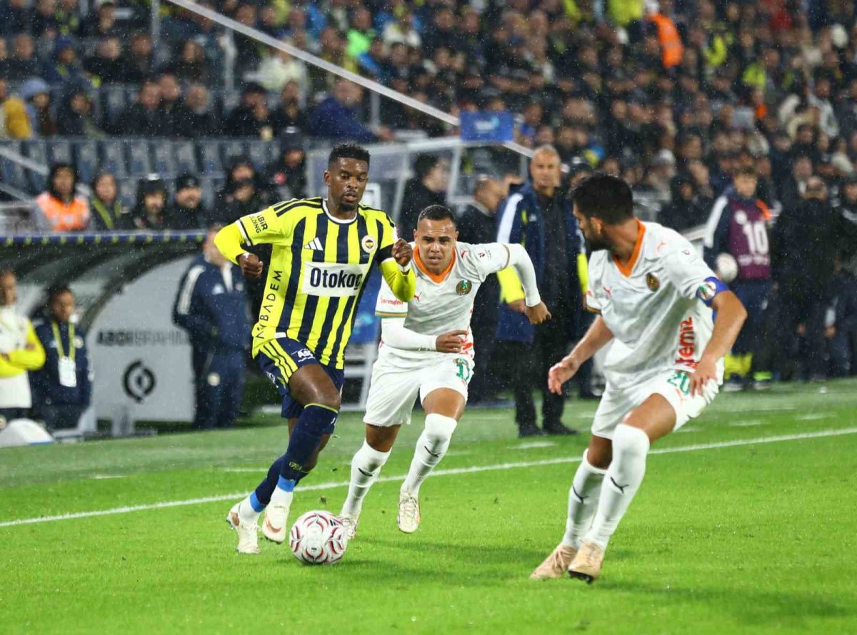 Trendyol Süper Lig: Fenerbahçe: 3 - Corendon Alanyaspor: 0 (Maç sonucu) - Foto 3
