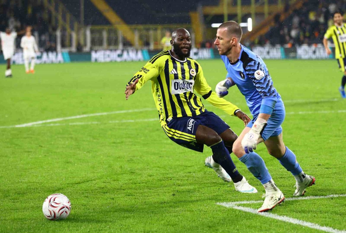 Trendyol Süper Lig: Fenerbahçe: 3 - Corendon Alanyaspor: 0 (Maç sonucu) - Foto 8