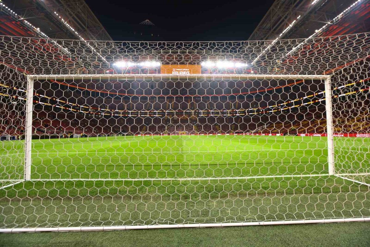 Trendyol Süper Lig: Galatasaray: 0 - Fenerbahçe: 0 (Maç devam ediyor) - Foto 3
