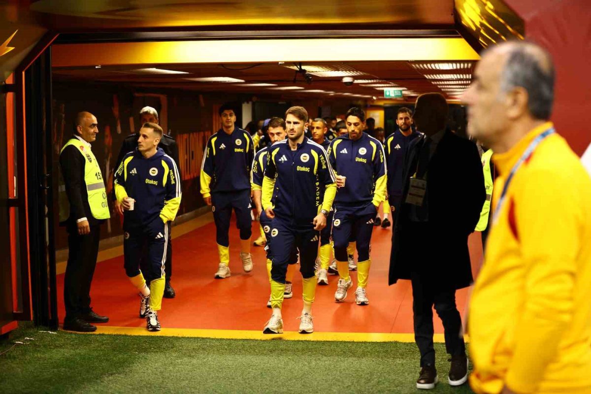 Trendyol Süper Lig: Galatasaray: 0 - Fenerbahçe: 0 (Maç devam ediyor) - Foto 5
