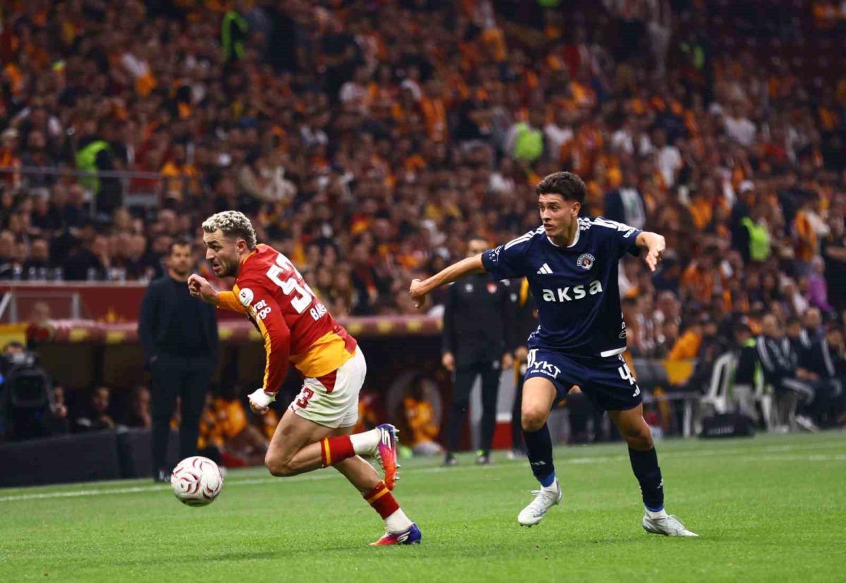 Trendyol Süper Lig: Galatasaray: 1 - Kasımpaşa: 0 (İlk yarı)