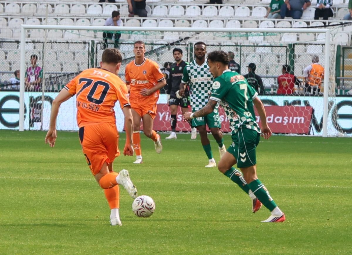 Trendyol Süper Lig: Konyaspor: 0 - Başakşehir: 0 (Maç sonucu) - Foto 7