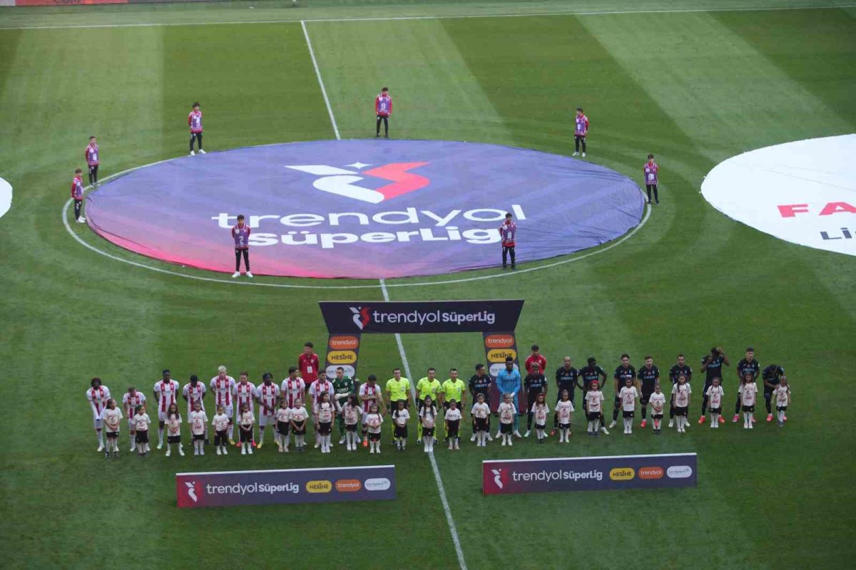 Trendyol Süper Lig: Samsunspor: 0 - Trabzonspor: 0 (Maç devam ediyor) - Foto 5