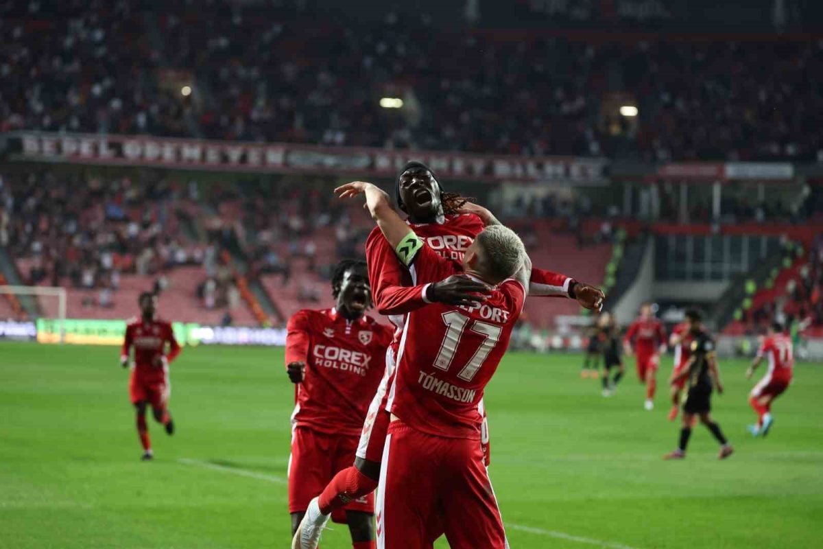 Trendyol Süper Lig: Samsunspor: 1 - Amed Sportif Faaliyetler: 0 (İlk yarı) - Foto 5