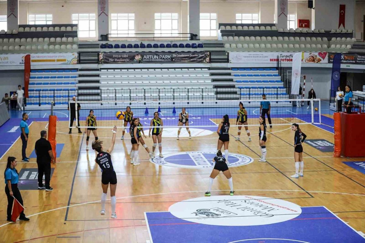 Turgutlu’nun Sultanları sezona 3-0’la başladı - Foto 5