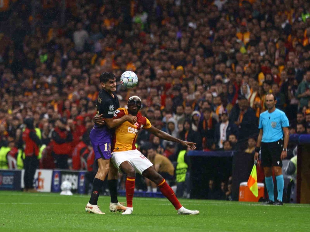 UEFA Şampiyonlar Ligi: Galatasaray: 1 - Barcelona: 1 (İlk yarı) - Foto 3