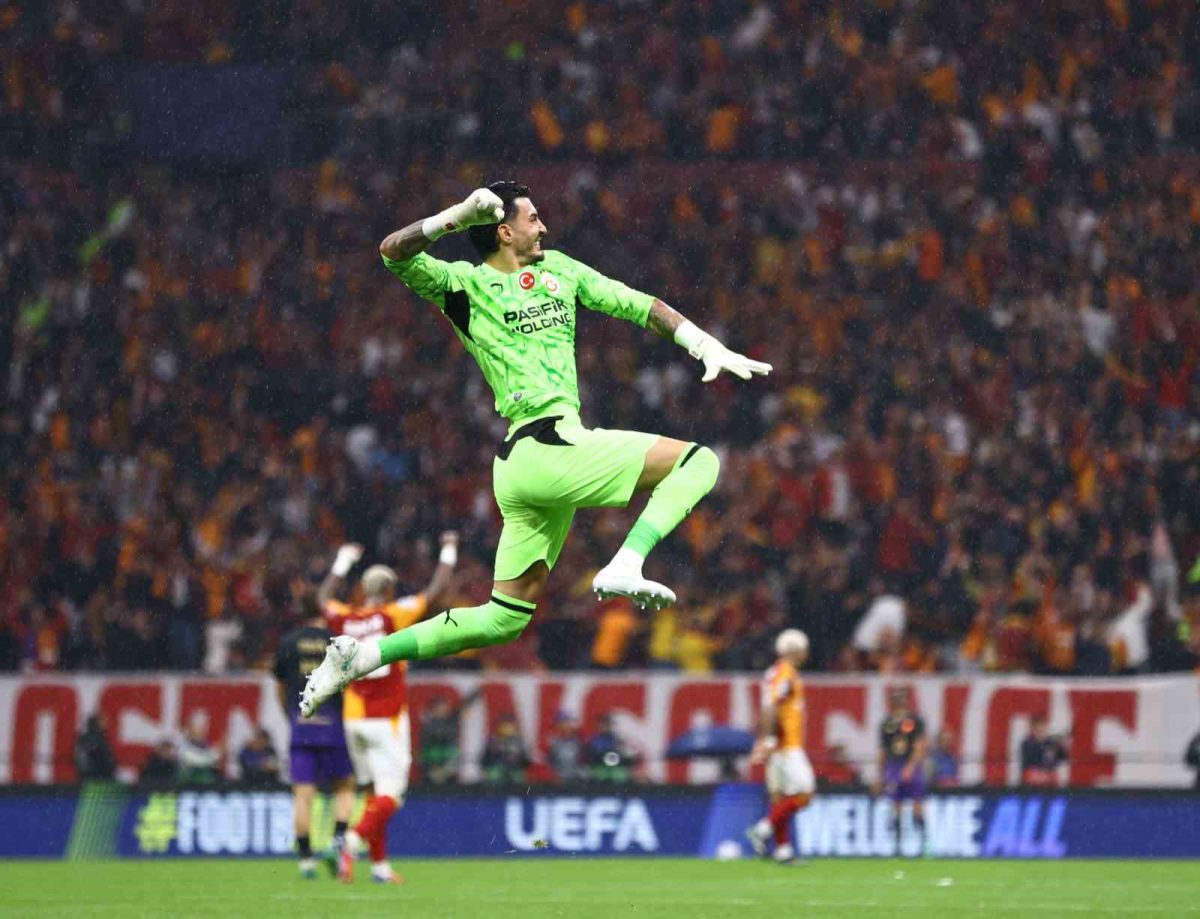 UEFA Şampiyonlar Ligi: Galatasaray: 1 - Barcelona: 1 (İlk yarı) - Foto 8