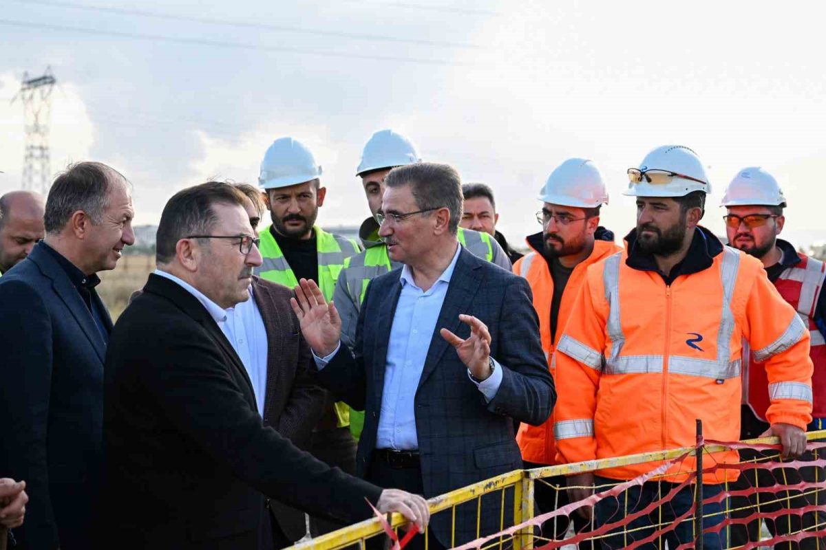 Vali Baruş ve Milletvekili Altınok’tan yeni stadyum inşaatına çıkarma
