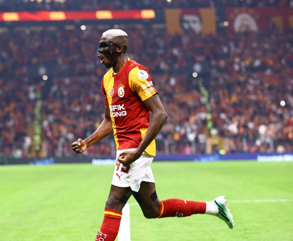 Victor Osimhen ligdeki gol sayısı 8’e çıkardı - Foto 2