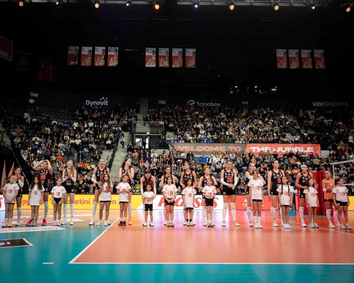 Vodafone Sultanlar Ligi: Eczacıbaşı Peron İstanbul: 2 - V. Bank: 3 - Foto 3