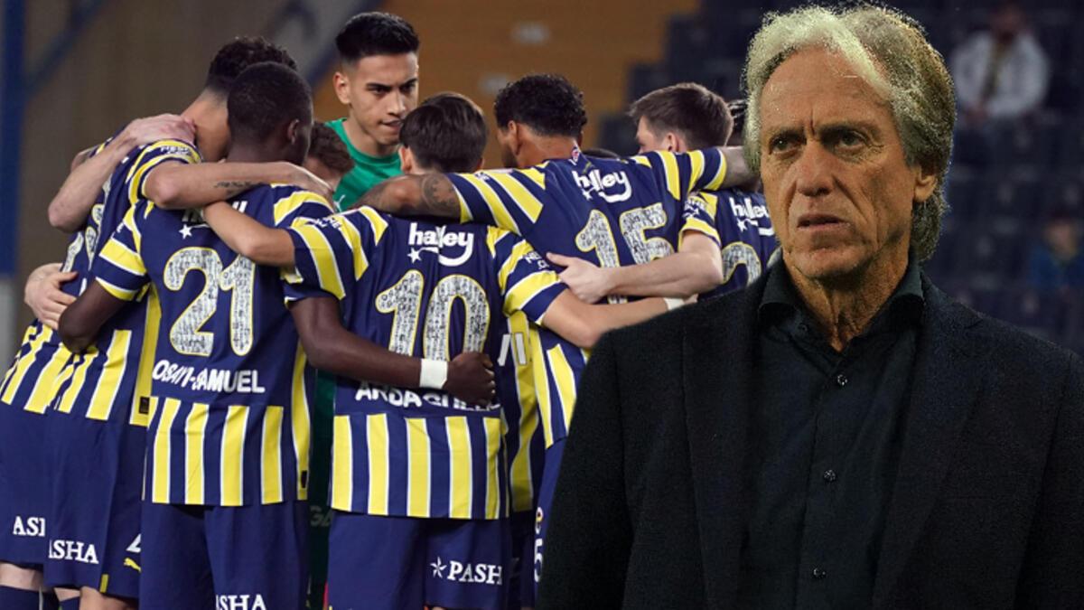 Fenerbahçe'de sürpriz ayrılık! Sezon başında gelmişti