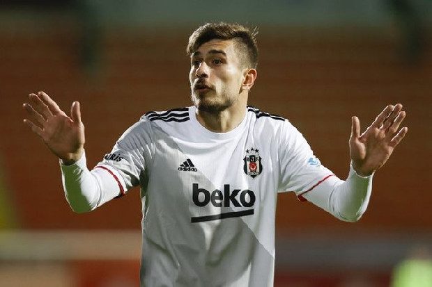 Beşiktaş'ta Dorukhan Toköz'e büyük şok! Larin'e dev talip...