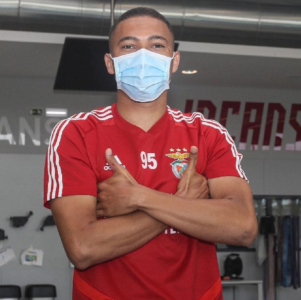 Carlos Vinicius, Fenerbahçe’ye derken Beşiktaş’a…