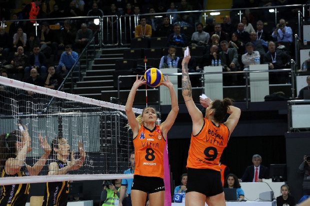 Eczacıbaşı VitrA: 0 - VakıfBank: 3