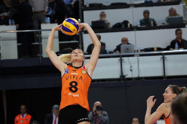 Eczacıbaşı VitrA: 0 - VakıfBank: 3