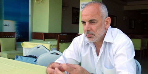 Erhan Önal Kimdir?