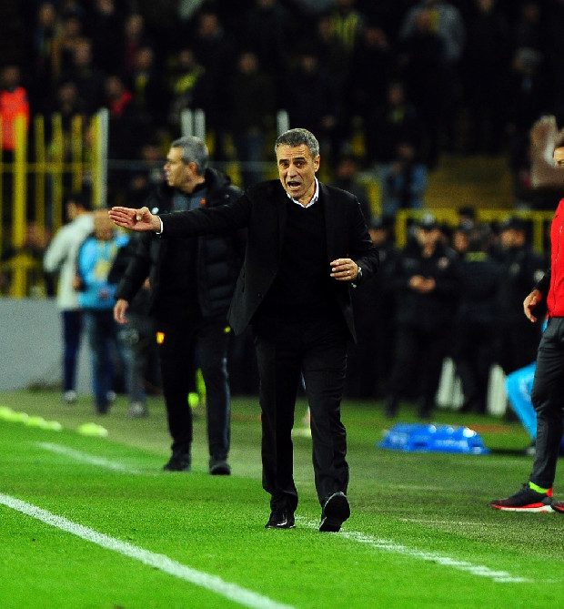 Fenerbahçe- Göztepe Maç sonu yazarların görüşleri