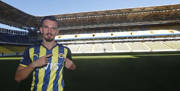 Fenerbahçe'nin yeni forveti Mergim Berisha