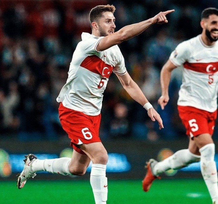 Fenerbahçe'de İsmail Yüksek için flaş transfer açıklaması