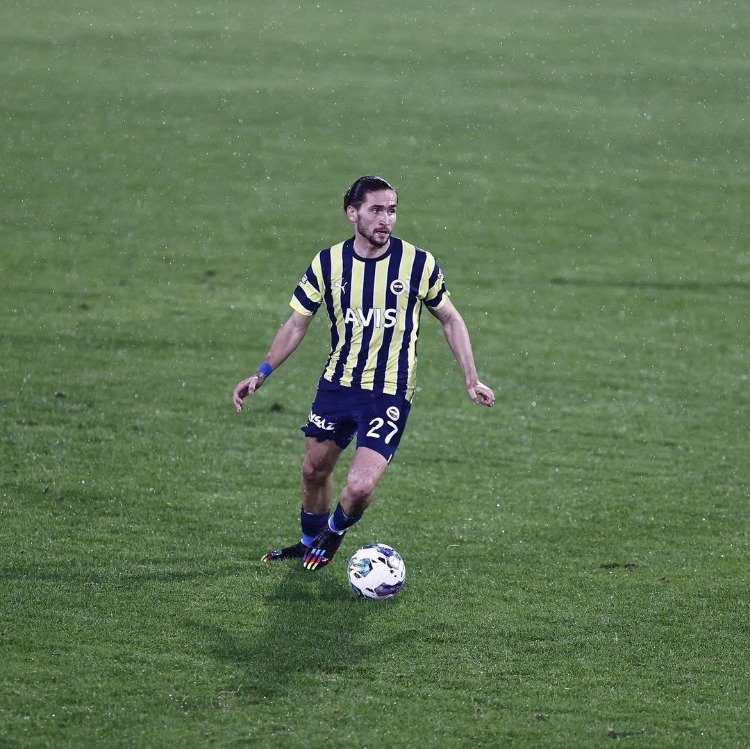 Fenerbahçe üzerine karanlık oyunlar nasıl oynanıyor