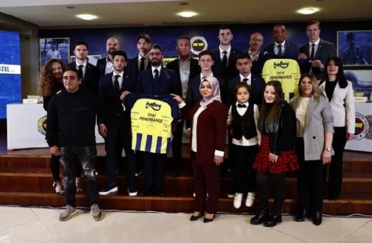 Fenerbahçeli Ferdi Kadıoğlu'nun sevgilisi Sera Vrij